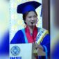 Laura Amandasari, mahasiswi Kristen Protestan dari Fakultas Hukum UMSU yang dinobatkan sebagai lulusan terbaik