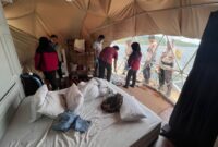 Pengantin baru bernama Gilang Kurniawan (28 tahun) dan Cindy Desta Nanda (28) ditemukan tak sadarkan diri saat glamping di Kabupaten Solok, Sumatera Barat (Sumbar), Kamis (9/10). (Foto: Dok. Polsek Lembah Gumanti)