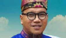 Tokoh Masyarakat Lirik, Johny Setiawan Mundung
