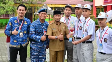 Kasi Binjaskemil Lanud Roesmin Nurjadin Beri Motivasi kepada Siswa SMAN 4 Pekanbaru