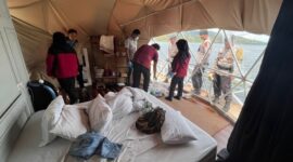 Pengantin baru bernama Gilang Kurniawan (28 tahun) dan Cindy Desta Nanda (28) ditemukan tak sadarkan diri saat glamping di Kabupaten Solok, Sumatera Barat (Sumbar), Kamis (9/10). (Foto: Dok. Polsek Lembah Gumanti)