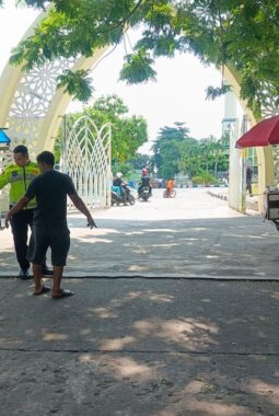 Balita Usia 3 Tahun di Pekanbaru Tewas Usai Ditabrak Avanza Didepan Masjid Agung An Nur