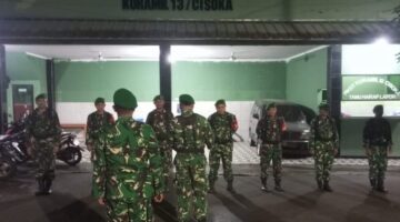 Personil Koramil 13/Cisoka Patroli Malam Intensifkan Keamanan Wilayah