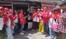 DPD LIRA Pekanbaru Gelar Program Jumat Berbagi, Salurkan Sembako kepada Warga di Marpoyan Damai