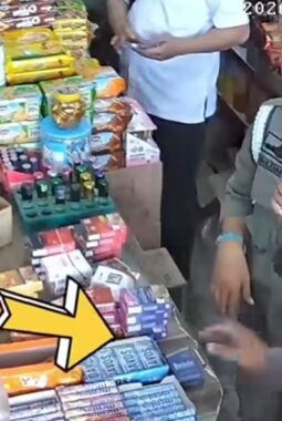 Razia Rokok Ilegal, 2 Oknum Satpol PP dan WH Aceh Utara Terekam CCTV Diduga Masukan Rokok ke Saku