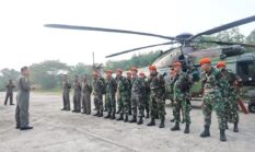 Tak Bisa Dijangkau Jalur Darat, 13 Prajurit Kopasgat Diterjunkan Padamkan Karhutla di Kerumutan