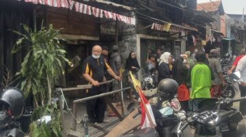 Kericuhan Pasca Demo di DPR, Seorang Lansia Pedagang Cermin Tewas di Keroyok Sekelompok Orang